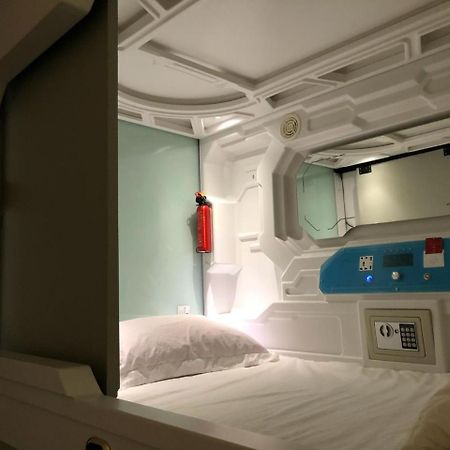 Oh My Pods Hostel สิงคโปร์ ภายนอก รูปภาพ